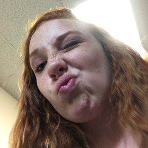 Meet your Posher, Clarissa